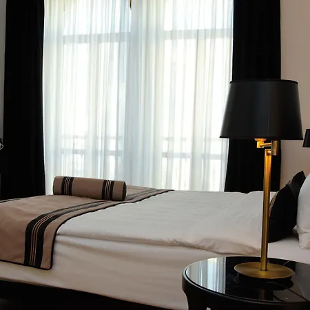 Akka Lush Taksim 4*