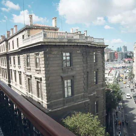 Akka Lush Taksim Istanboel