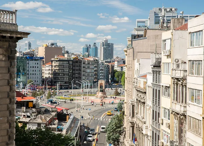 Akka Lush Taksim Hotel 4*