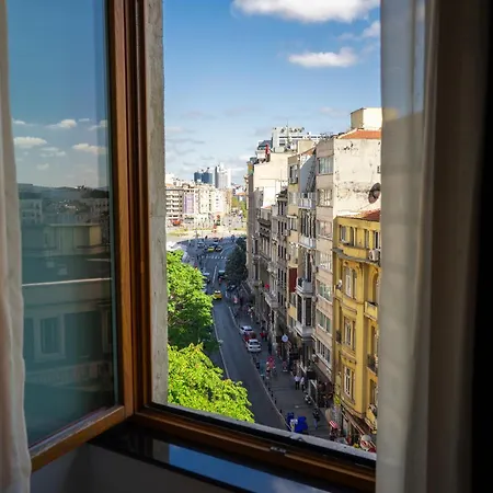 Akka Lush Taksim 4*